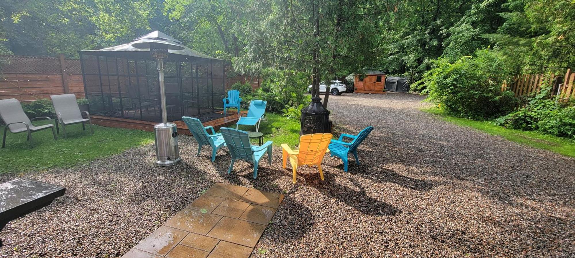 Kokomo Inn Bed And Breakfast Ottawa-Gatineau'S Only Tropical Riverfront B&B On The National Capital Cycling Pathway Route Verte #1 - For Adults Only - Chambre D'Hotes Tropical Aux Berges Des Outaouais Bnb #17542O Luaran gambar