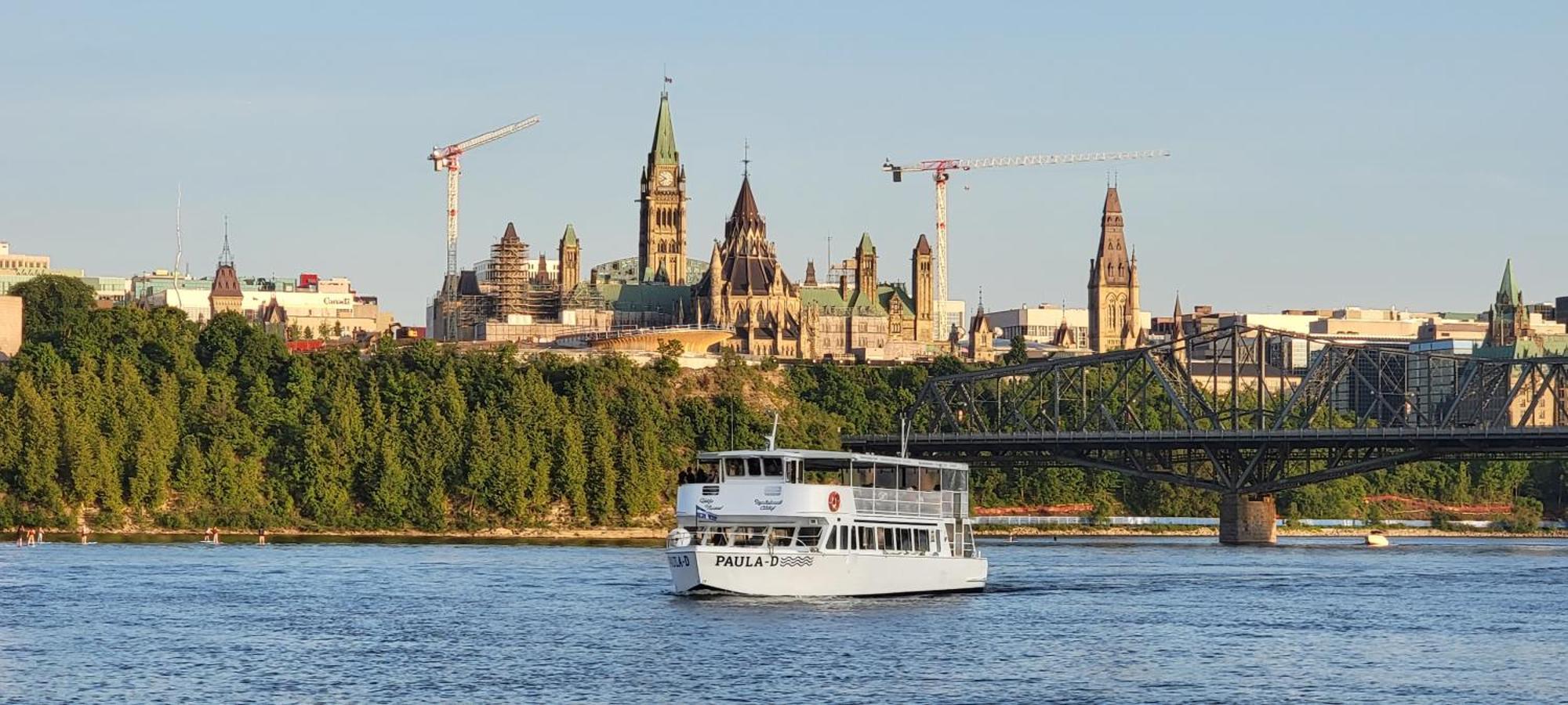 Kokomo Inn Bed And Breakfast Ottawa-Gatineau'S Only Tropical Riverfront B&B On The National Capital Cycling Pathway Route Verte #1 - For Adults Only - Chambre D'Hotes Tropical Aux Berges Des Outaouais Bnb #17542O Luaran gambar