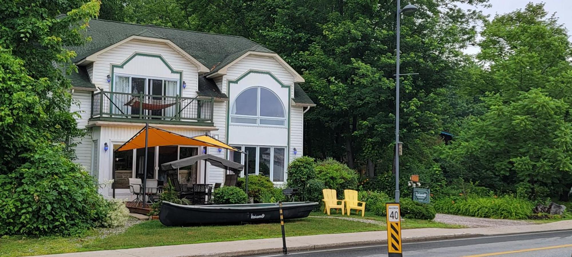 Kokomo Inn Bed And Breakfast Ottawa-Gatineau'S Only Tropical Riverfront B&B On The National Capital Cycling Pathway Route Verte #1 - For Adults Only - Chambre D'Hotes Tropical Aux Berges Des Outaouais Bnb #17542O Luaran gambar
