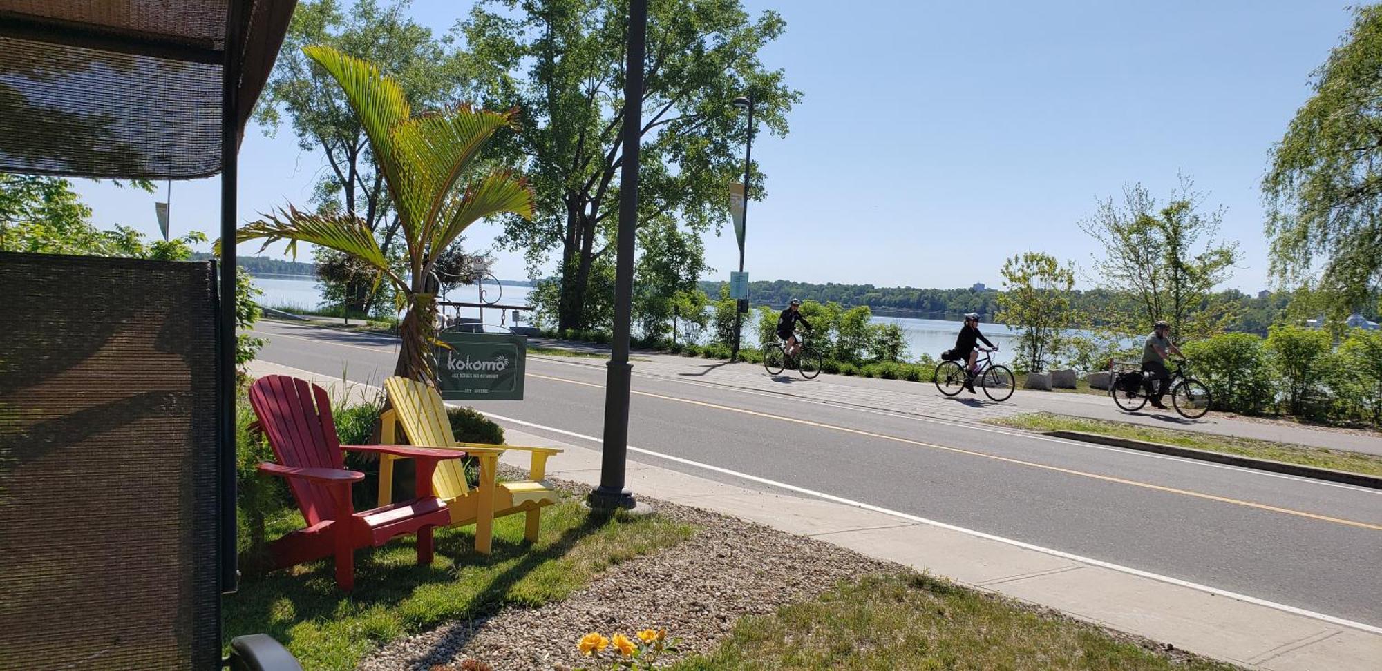 Kokomo Inn Bed And Breakfast Ottawa-Gatineau'S Only Tropical Riverfront B&B On The National Capital Cycling Pathway Route Verte #1 - For Adults Only - Chambre D'Hotes Tropical Aux Berges Des Outaouais Bnb #17542O Luaran gambar
