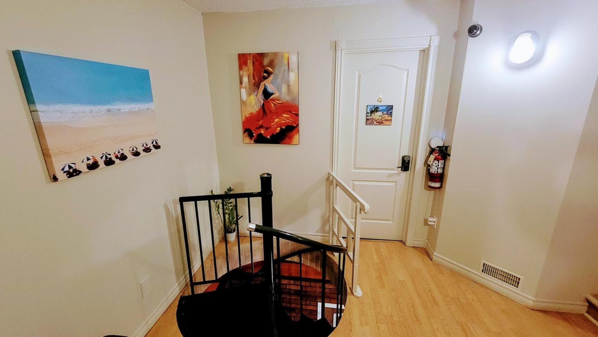 Kokomo Inn Bed And Breakfast Ottawa-Gatineau'S Only Tropical Riverfront B&B On The National Capital Cycling Pathway Route Verte #1 - For Adults Only - Chambre D'Hotes Tropical Aux Berges Des Outaouais Bnb #17542O Bilik gambar